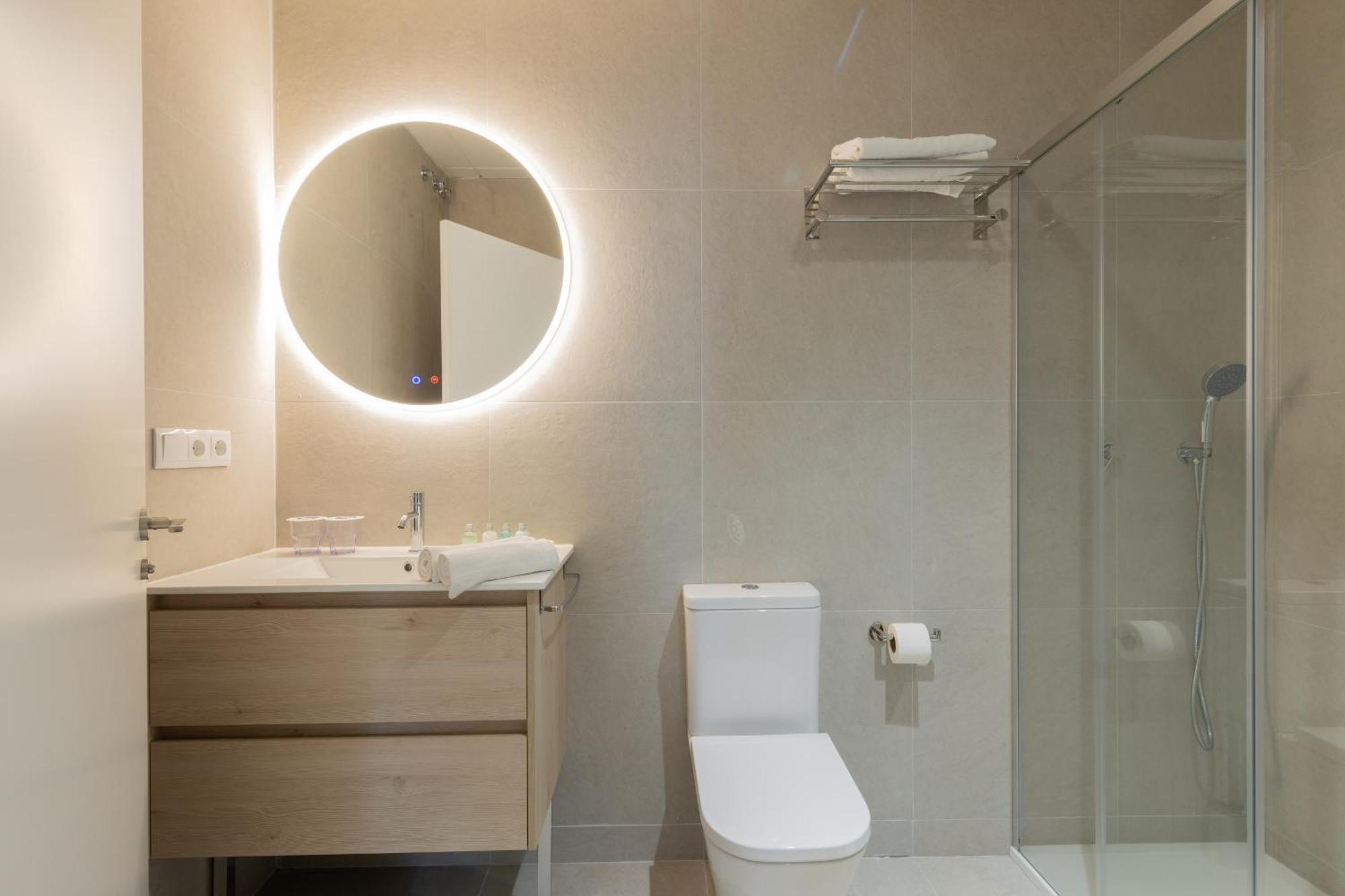 Dorm4You Arena Plaza Valenza Esterno foto